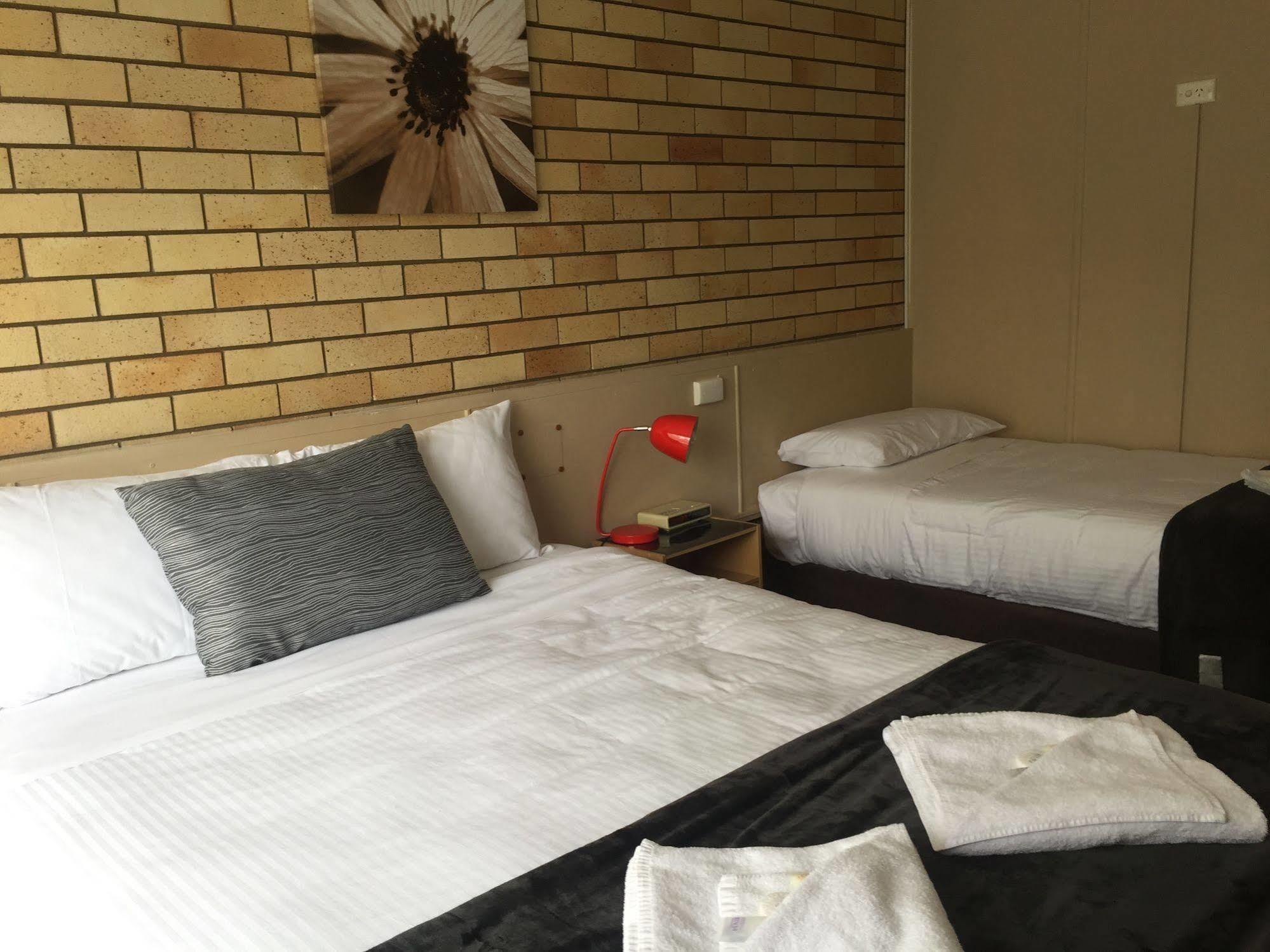 Motel Glenworth Тувумба Экстерьер фото
